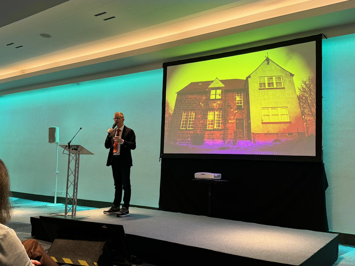 Inspiring talk this morning <a href="/iCanSpeaker/">Richard McCann</a> at the Canmore Trust Conference in Glasgow From tragedy to inspiration