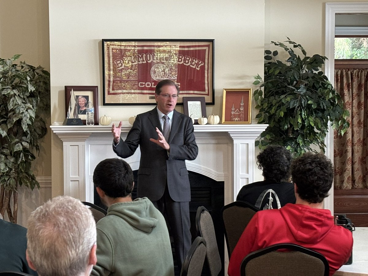 TCarrollEduc's tweet image. This week, I met with students at the Honors College at Belmont Abbey College in North Carolina, a program focused on the Great Books. A lot of interest in the Catholic Talent Project’s flagship initiative, the St. Thomas More Teaching Fellowship.