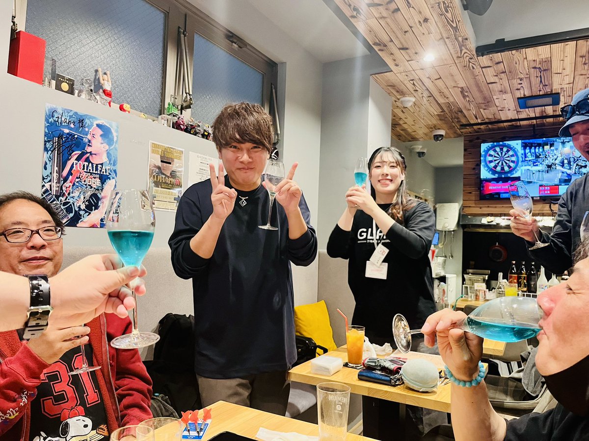 MjmSK9MmNzVV6fy's tweet image. みんなで津村プロに会いに行ってきたよー！八王子は、思ったより近い✨
土曜なのに、18時まで投げ放題が1000円は嬉しいね☺️ラーメン🍜食べたかったなぁ🤤みんなありがとう。残り3戦も頑張って下さい⤴︎
#津村友弥
#Glanz
#八王子