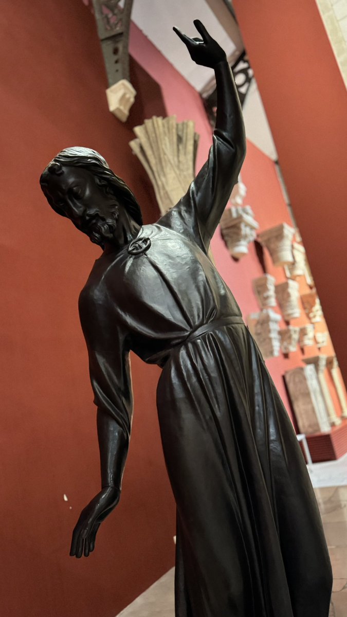 IamPascal's tweet image. Sauvées avant l’incendie, les statuts de #NotreDame renaissent. 
Ma video exclusive ! Enjoy 
#NotreDamedeParis 
RT

youtube.com/shorts/T-Kuuna…