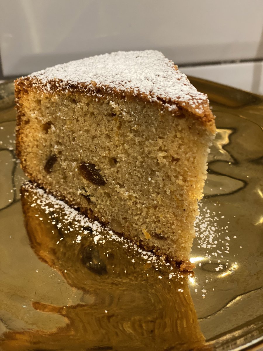 cake_dame's tweet image. #Spiced Autumn Cake … 

Enjoy with a cup of tea when you’re unwinding …