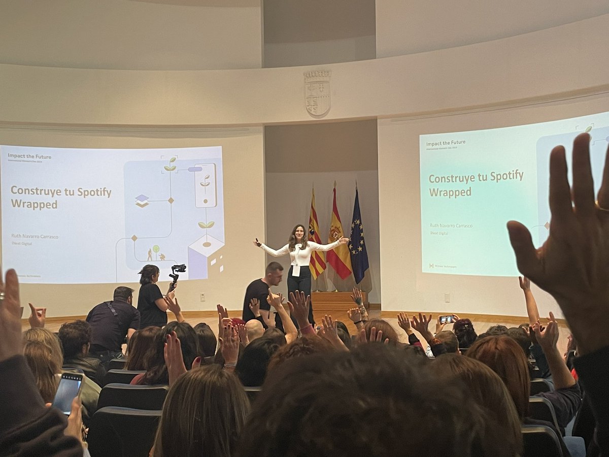 Primiento's tweet photo. Mucho ambiente en la charla de Ruth Navarro 🎶✨
@WTMZaragoza
#wtmz24
@vueling
#VerisureTechWomen https://t.co/b7sMdtLG8n