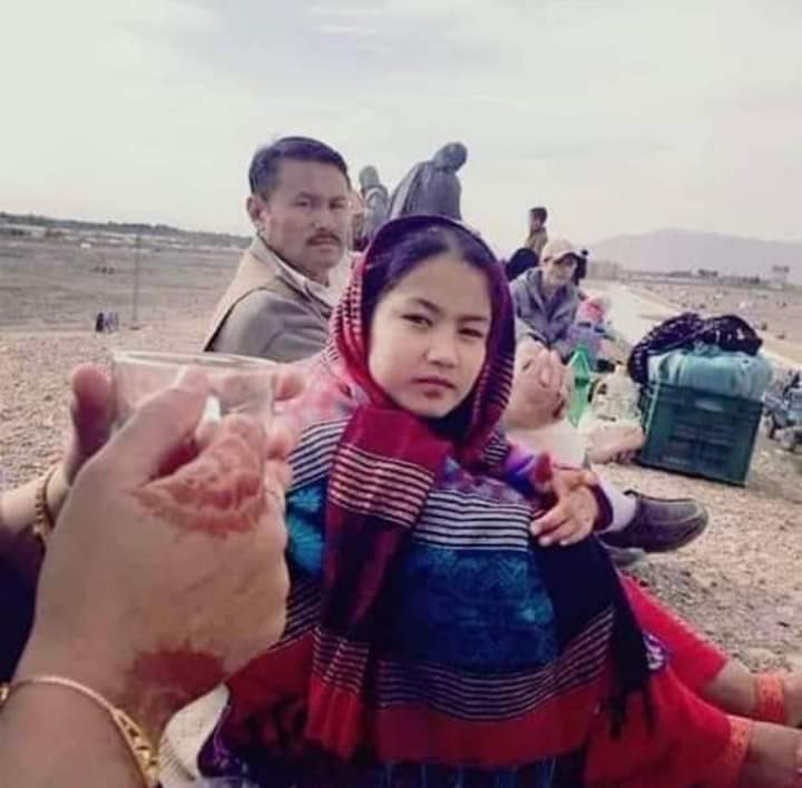 Hasanaliadalat's tweet image. نوهمین سالیاد حمله نسلکشانه و هدفمنانه بالاي شکریه تبسم ۹ ساله و همراهانش در زابل فقط به جرم هزاره بودن گرامی باد !
چه تفکر نژاد پرستانه ،جاهلانه و وحشیانه است که از بریدن گلوی طفل ۹ساله لذت می برند و باخون بی‌گناهان پایه های قومی مذهبی خود را آبیاری می کنند.
#StopHazaraGenocide