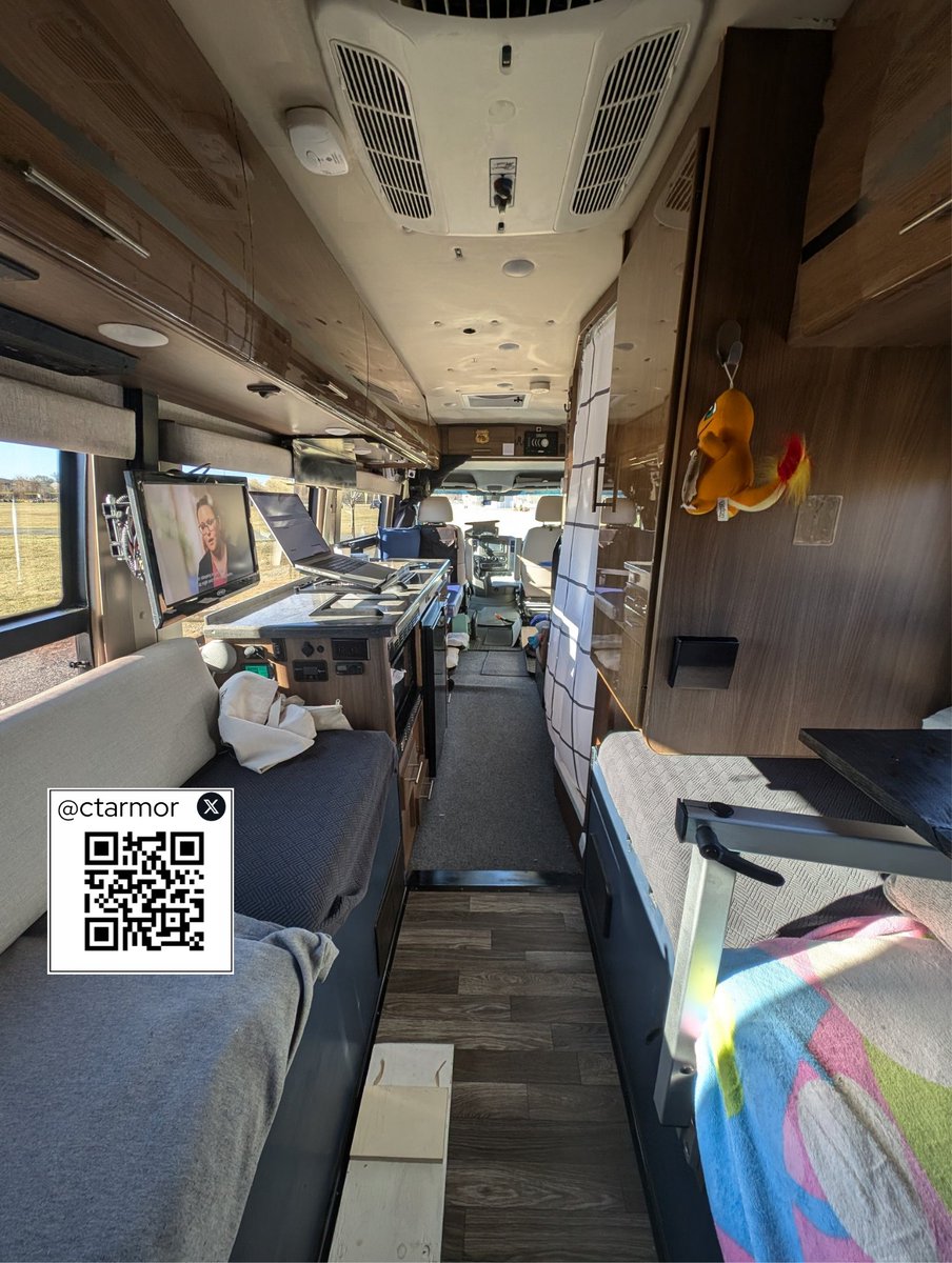 ctarmor's tweet photo. Wondering what it looks like working in a Sprinter office RV?
Today, Saturday I'm standing up in front of the counter.
#rv #rvlife #vanlife #rvnews #sprinter #sprintervan #gorving #rvlifestyle #rvtravel #mercedesbenzvans #mercedessprinter #sprintervan #vanlifestyle #vanlifedream https://t.co/U76SAOusra