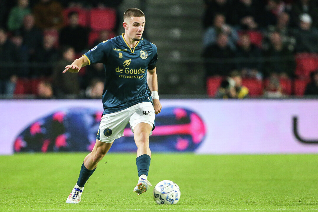 _Blue10's tweet photo. Vanmiddag om 16.30 uur speelt Sparta Rotterdam een uitwedstrijd bij FC Groningen ⚽️

Tijdens deze wedstrijd maakt Maurice Steijn zijn rentree als hoofdtrainer van Sparta Rotterdam. Succes Spartanen! 🔴⚪️

#Matchday #Blue10 https://t.co/BHxa0zYCgr