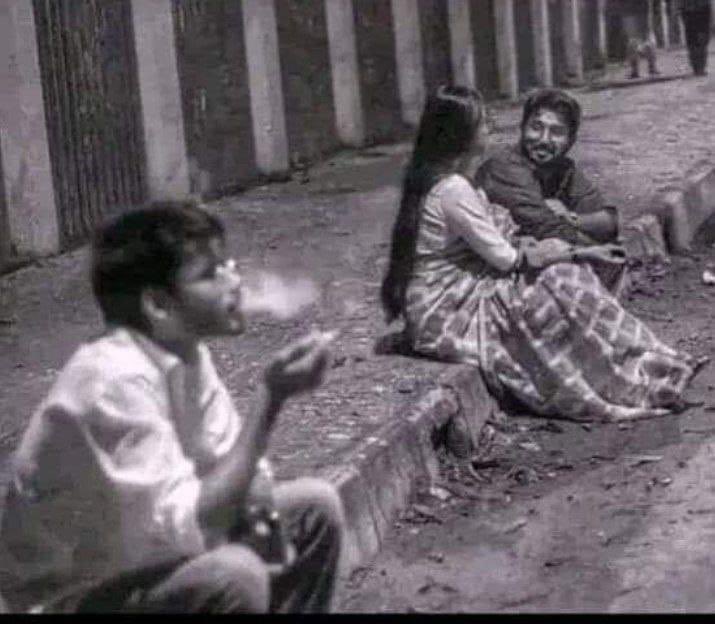 फोन बिजी क्या गया फलानी  ने तो खिसिया 
के ‘बटोगे तो कटोगे’ का मैसेज भेज दिया हैं.❤️😅