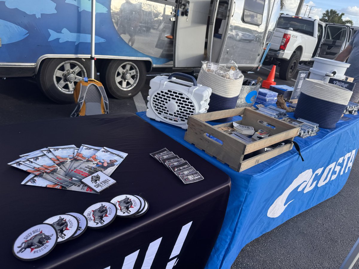 greybullrescue's tweet photo. 🌊 Yesterday’s #OneCoast Tour kickoff with our partners @CostaSunglasses in Bonita Springs was amazing! Today, we’re in Pine Island, FL!

Stop by to support our mission to aid communities in need!

🔗 More info: https://t.co/or71bunaqf

#GreyBullRescue #SeeWhatsOutThere https://t.co/6rYxp8vxu0