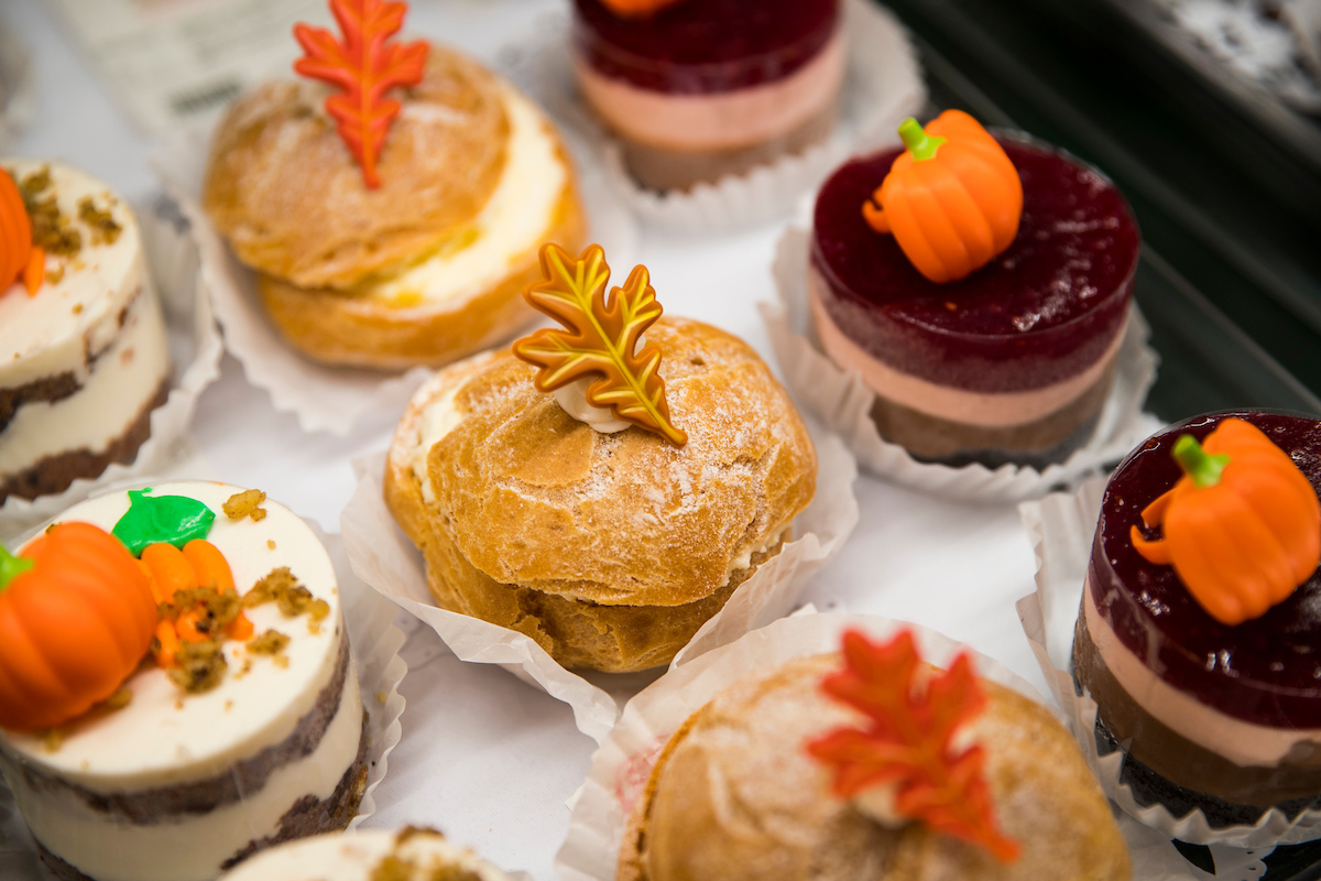 Market Basket Bakery Cakes Little Debbie Cakes, Birthday 8 Ea