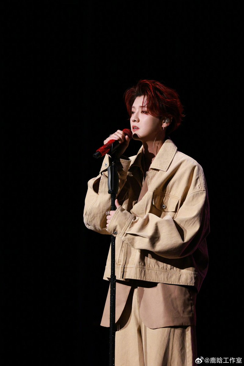 luking0420's tweet photo. #LuHan LH #鹿晗

[NEWS] 241109 LuHan Studio’s Weibo update:

Singer Lu Han’s romantic radio wave has been sent. Have you received it? Tonight, follow the rhythm of《往往 Frend》and《fill me in love》to travel to the romantic universe together~💛💛💛

2️⃣

Cr. 鹿晗工作室
Link: https://t.co/PK5sGX22GU