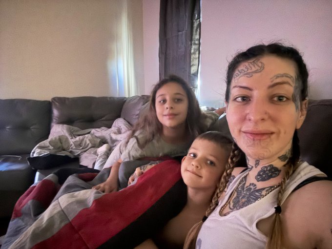Morning cartoons 😊 https://t.co/WFdhUPa9Ma