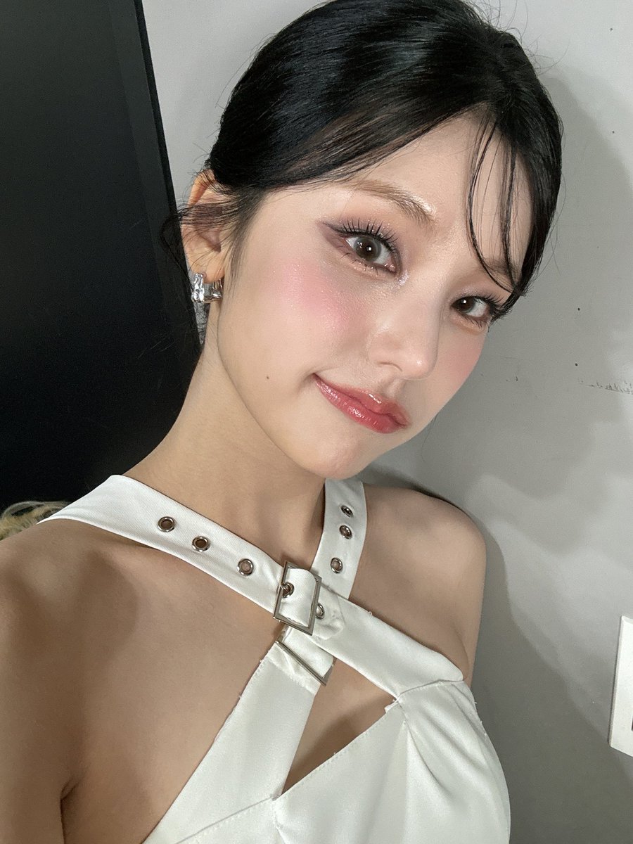 AllInUsYejis's tweet photo. 🫧
#YEJI #ITSY #ITZY_GOLD #ITZY_ImaginaryFriend https://t.co/3VmfkAJDqV