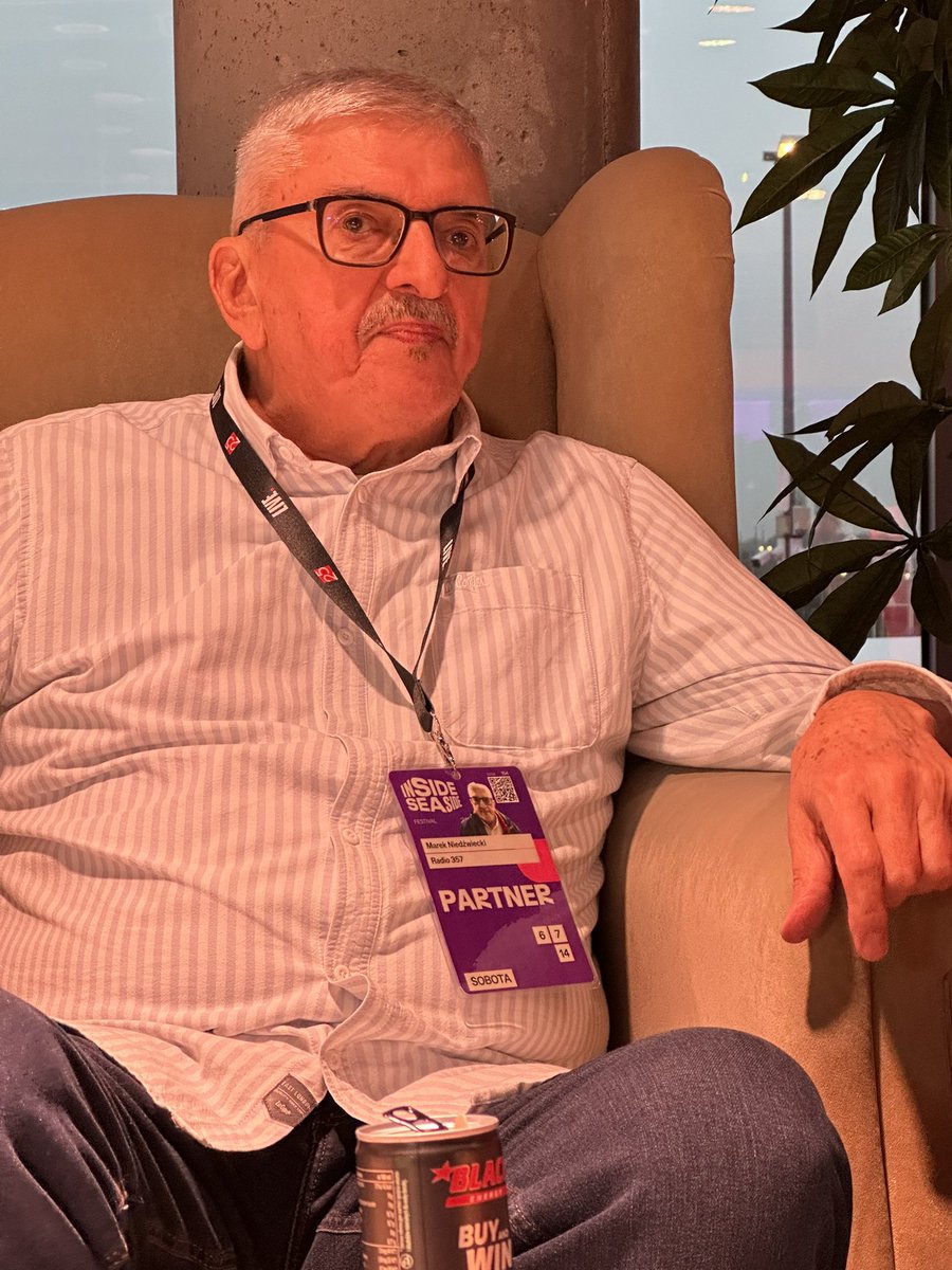 ZbigniewHoldys's tweet photo. Festiwal @insideseaside w @ERGOARENA w Gdańsku to zaskakująco wielki festiwal. I fajny. Robią go ludzie od Męskiego Grania ->  https://t.co/78dgno6aSH i @Radio_357 https://t.co/FOPnYjxh23
