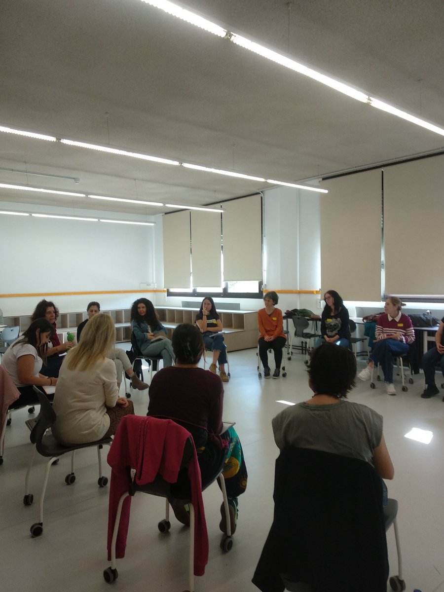 Mar Aldamiz-Echevarria Iraurgui. (@maraldamiz) on Twitter photo Las 4 formes de gestionar la vergonya: fugir, tirar les culpes als altres , negar, autoagredir-se. Justicia i prqctica restaurativa. Jean Smith
<a href="/blancabarredo/">Blanca Barredo</a> <a href="/idp_iceub/">idp-ub</a> <a href="/casaslluis/">Lluís Casas Sala 🎗</a> <a href="/consorciedubcn/">Consorci d'Educació</a> <a href="/educaciocat/">Educació</a> <a href="/mireiahugas/">Mireia Hugas Claparols</a> <a href="/EducadoraGlobal/">Educadora Global</a> <a href="/mrosabuxarrais/">Maria Rosa Buxarrais</a> <a href="/newfocus2/">Jose Ramon Albiach</a> @ Las 4 formes de gestionar la vergonya: fugir, tirar les culpes als altres , negar, autoagredir-se. Justicia i prqctica restaurativa. Jean Smith
<a href="/blancabarredo/">Blanca Barredo</a> <a href="/idp_iceub/">idp-ub</a> <a href="/casaslluis/">Lluís Casas Sala 🎗</a> <a href="/consorciedubcn/">Consorci d'Educació</a> <a href="/educaciocat/">Educació</a> <a href="/mireiahugas/">Mireia Hugas Claparols</a> <a href="/EducadoraGlobal/">Educadora Global</a> <a href="/mrosabuxarrais/">Maria Rosa Buxarrais</a> <a href="/newfocus2/">Jose Ramon Albiach</a> @