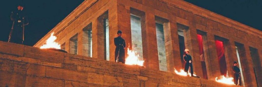 sivriikalemler's tweet image. "Büyük ölülere matem gerekmez, fikirlerine bağlılık gerekir."