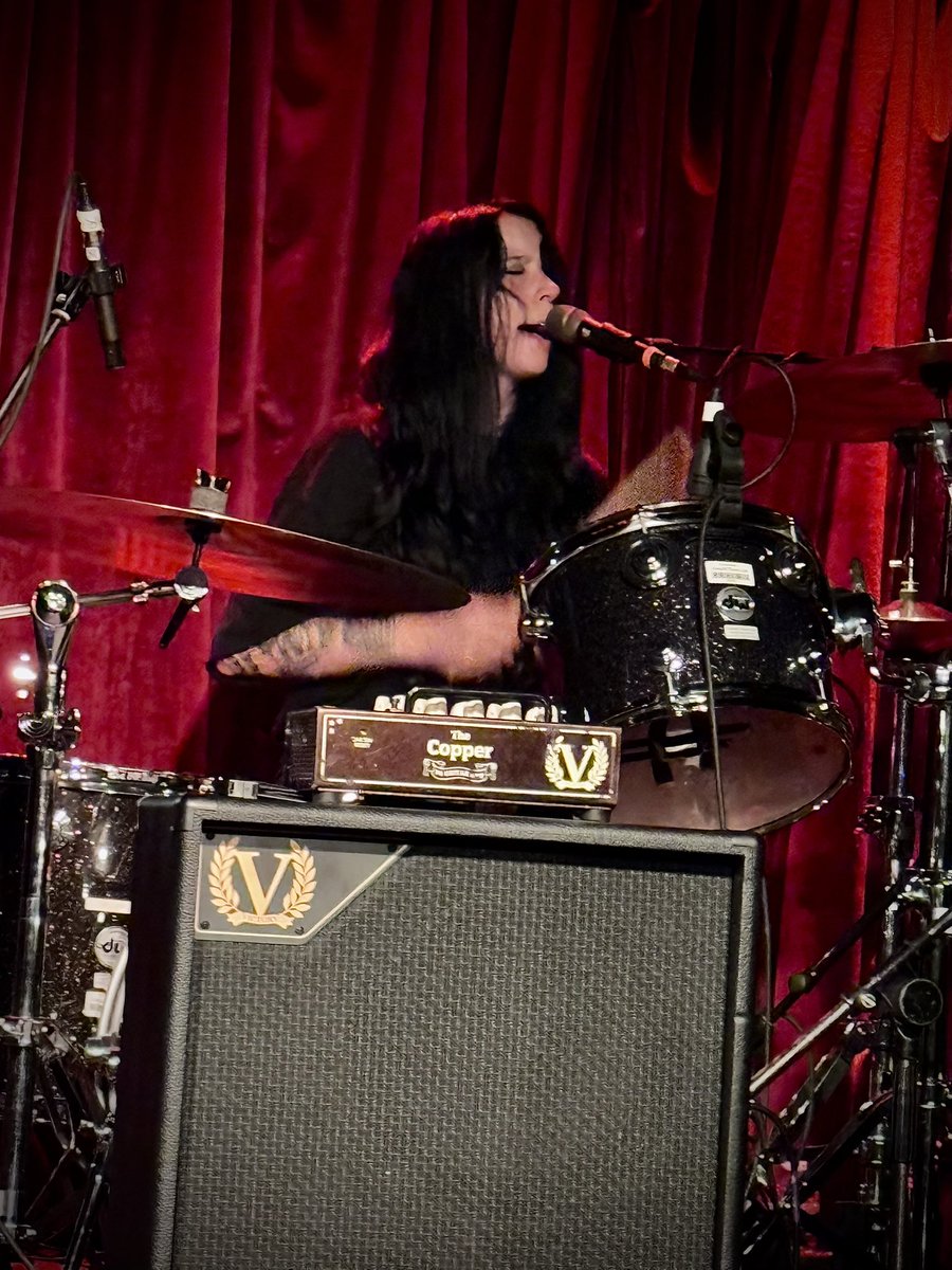 Had a great time last night watching <a href="/softcultband/">Softcult</a> at <a href="/nightanddaycafe/">Night & Day Cafe</a> - Such an amazing band!

@mercedesarnhorn <a href="/phoenixarnhorn/">phoenix</a>