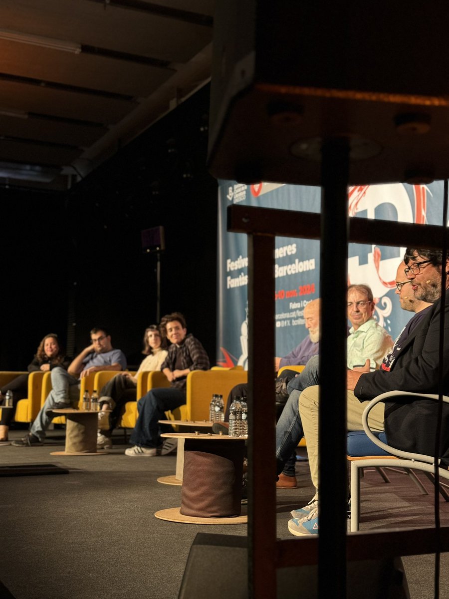 Daniel Pérez Castrillón (@mangrii) on Twitter photo Empieza la tarde con la SUPER mesa de los GANADORES del Premio 42 (en castellano y catalán) comandados por los jurados <a href="/Borja_Bilbao/">Borja Bilbao (en Bluesky con mismo nombre)</a> y <a href="/Qdony/">Miquel Codony</a>🔥✨🏆#Festival42bcn Empieza la tarde con la SUPER mesa de los GANADORES del Premio 42 (en castellano y catalán) comandados por los jurados <a href="/Borja_Bilbao/">Borja Bilbao (en Bluesky con mismo nombre)</a> y <a href="/Qdony/">Miquel Codony</a>🔥✨🏆#Festival42bcn