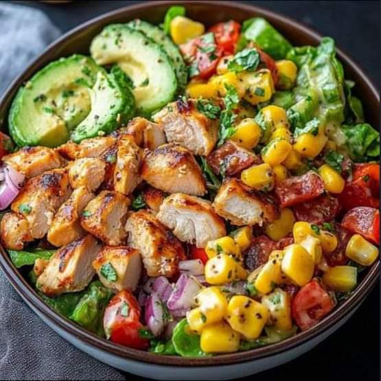 BodyOnFirebyCM's tweet photo. Lets continue to opt for healthy choices 🥗. https://t.co/YvCAPGtIhj