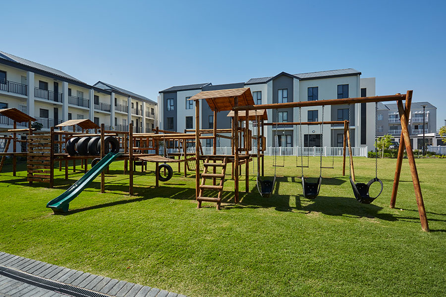 VDMVprop's tweet photo. Cederberg Estate presents 192 beautiful units in the heart of Kuils River.

This exceptional development, brought to you by V Spaces in partnership with VDMV Property Holdings, was meticulously built over 12 months by Buildevco.

#VDMV #VDMVpropertyholdings https://t.co/adnq55vyEM