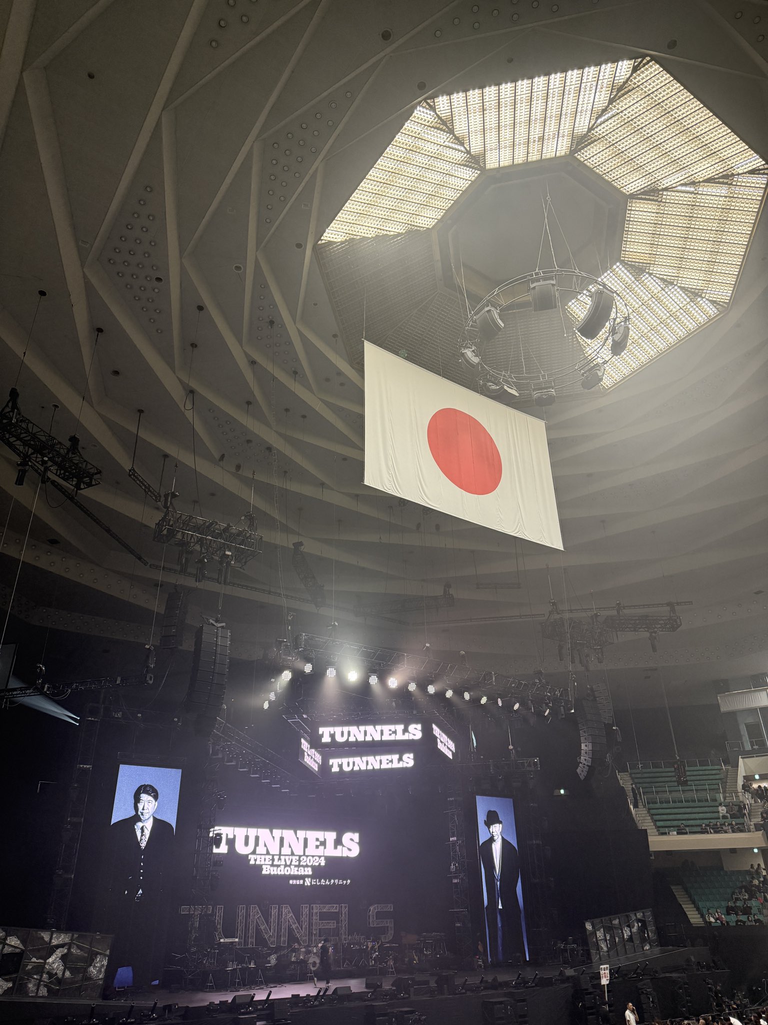 Yahoo!オークション - 2024.11.9 とんねるず TUNNELS THE LIVE