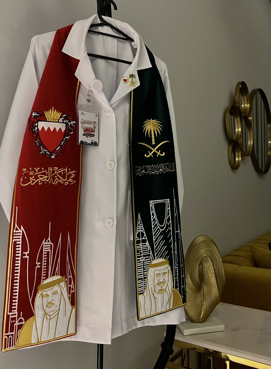 RT_zaiin's tweet photo. فعالية #البحريني_مايطيح 🇧🇭

كانت لحظة لا تُنسى وأول تجربة لي في حدث دولي داخل ديرتي البحرين، فخورة في هذا الإنجاز الكبير والشكر أيضاً للقائمين على هذا الإنجاز، ومنه للأفضل دائماً 🤍✨.

#Top_3
#البحريني_مايطيح https://t.co/ky24xjXk3l