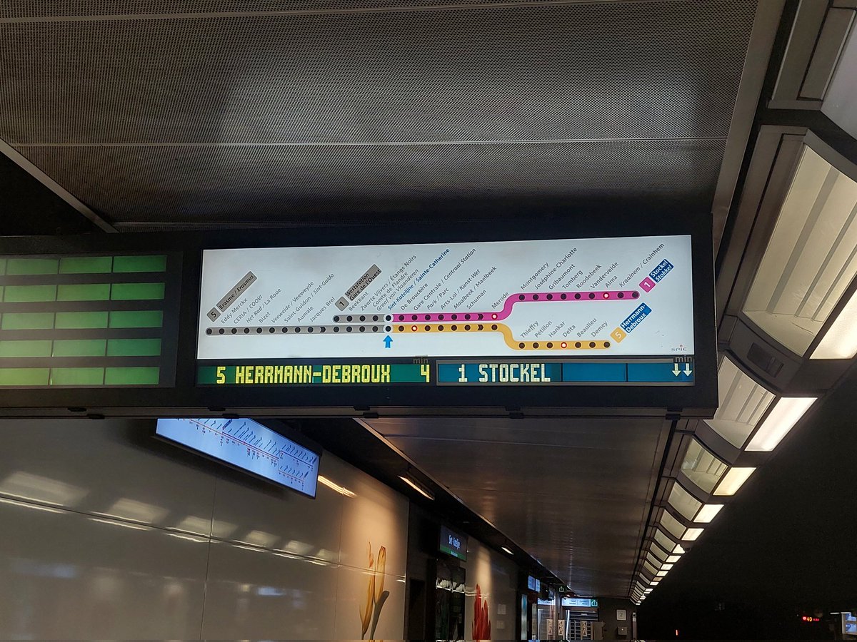 silsarcor's tweet photo. @STIBMIVB le metro devrais être à l'arrêt de Sainte Catherine mais il n'est pas. Est-ce qu'il y a un problème? https://t.co/HG17duhAn3