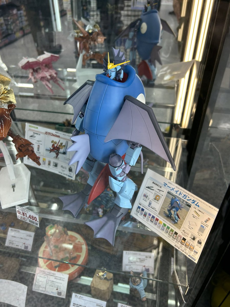 Nighthawk117Aug's tweet photo. 梅田ヨドバシ行ったらとんでもねぇマーメイドガンダム が展示してあった。 https://t.co/5rOuCSdb1y