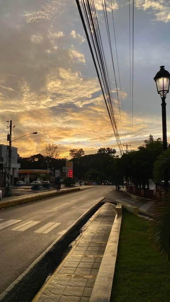 mocaespaillatrd's tweet photo. Buenos días ☀️
República Dominicana 🇩🇴
#MocaRD  🥰

Hermoso mi pueblo , Moca de mi corazón despertar en estas tierra es amanecer abrazado a un calorcito que solo se siente cuando estás en moca , mas en este mes tan especial que está próximo a Diciembre se siente rico ! Ven pa acá https://t.co/0fADFIhjWw