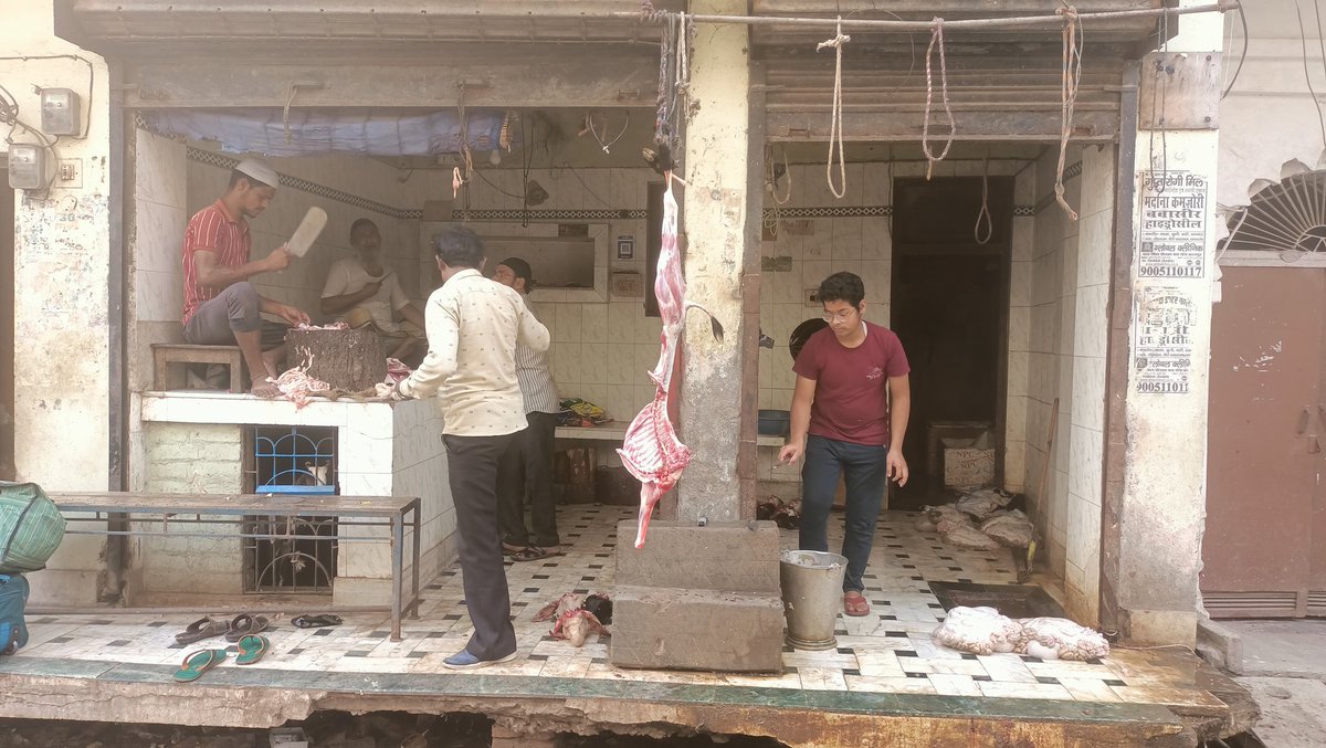 उन्नाव कैसरगंज रोड पर किला चौकी की नाक के नीचे चल रही अवैध बिना लाइसेंस मटन पशु वधशाला?
<a href="/myogiadityanath/">Yogi Adityanath</a>
<a href="/brajeshpathakup/">Brajesh Pathak</a> 
<a href="/BJP4UP/">BJP Uttar Pradesh</a> 
<a href="/dmunnao/">DM/DEO UNNAO</a> 
<a href="/MlaGupta/">Pankaj Gupta MLA Unnao Sadar</a> 
<a href="/Uppolice/">UP POLICE</a> 
<a href="/Uppolice/">UP POLICE</a>