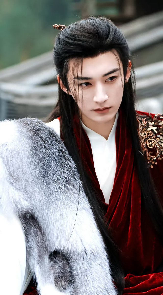 🍉Costume drama “ The Days of Seclusion and Love/风月不相关”

Adapted from famous novel of the same by Bai Lu Cheng Shuang. 

Starring: #ChenDuling, #LiuXueyi

#CDrama