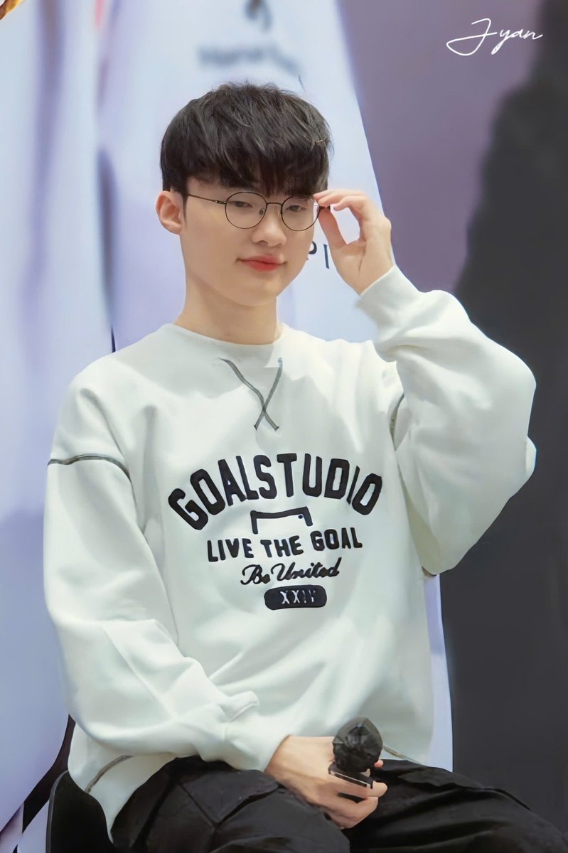 냥냥이!!~ >,<" 

20241109 골스튜디오 팬미팅
#페이커 #Faker