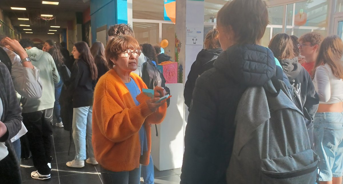 Pour sensibiliser la communauté éducative aux phénomènes de harcèlement, ce vendredi 08 novembre 2024, élèves, étudiants et adultes sont invités à s'associer aux actions proposées par le dispositif "Sentinelles et référents" du lycée. #pHARe <a href="/education_gouv/">Ministère Éducation nationale</a> #NonAuHarcelement