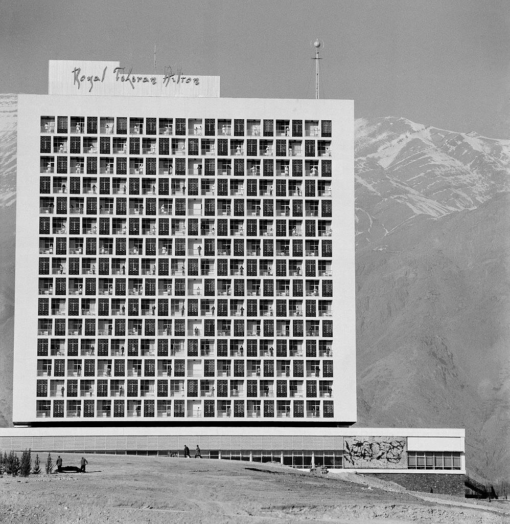 LivinginTehran's tweet photo. The Royal Tehran Hilton opened in 1962, was the largest @Hilton hotel in the Middle East then.
It is now named the Parsian Esteghlal International Hotel.
#tehran #iran #OldTehran https://t.co/dIN99UkZTA