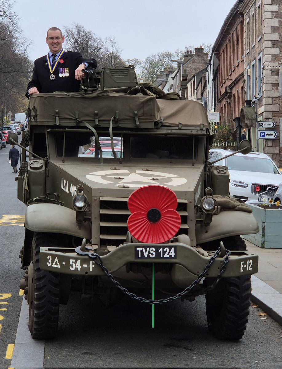 One way to attract attention Poppy Selling! <a href="/PoppyLegion/">Royal British Legion</a> <a href="/NWAmbulance/">North West Ambulance Service</a> <a href="/NWambArmedForce/">NWamb_ArmedForcesNetwork</a>