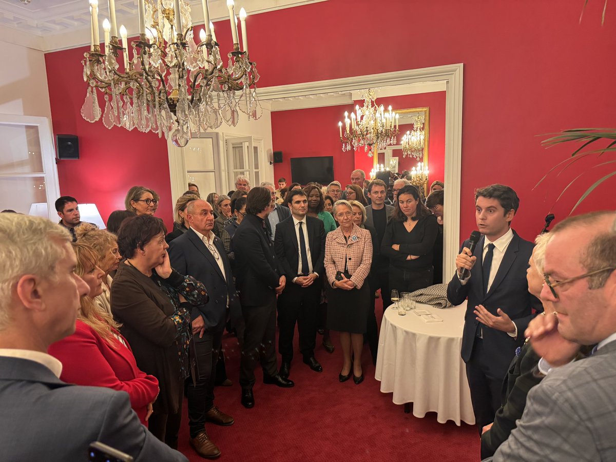 Emmanuel Pellerin (@emmanuelpeller1) on Twitter photo Ravi d’avoir retrouvé mes anciens collègues à la questure 🤝
Merci à <a href="/GabrielAttal/">Gabriel Attal</a> Gabriel pour cette initiative et à <a href="/Elisabeth_Borne/">Élisabeth BORNE</a> pour sa présence, qui ont permis de partager un moment convivial autour de notre engagement commun.
#AN #renaissance Ravi d’avoir retrouvé mes anciens collègues à la questure 🤝
Merci à <a href="/GabrielAttal/">Gabriel Attal</a> Gabriel pour cette initiative et à <a href="/Elisabeth_Borne/">Élisabeth BORNE</a> pour sa présence, qui ont permis de partager un moment convivial autour de notre engagement commun.
#AN #renaissance