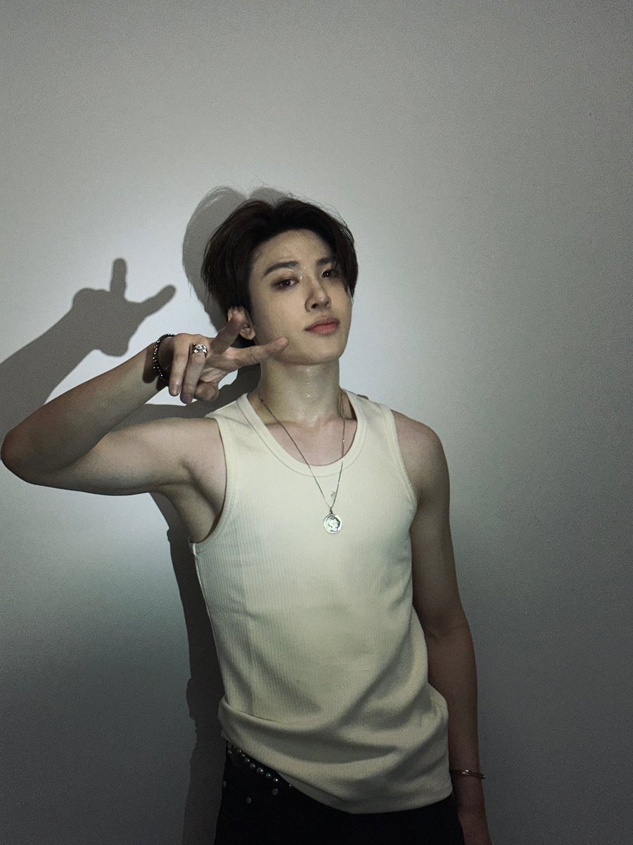 junghwanfeed's tweet photo. 20241109 SO JUNGHWAN Weverse Post https://t.co/nd2FDGs8oN