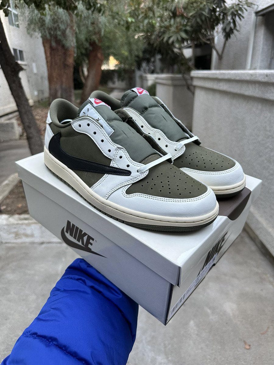 GrailPickups's tweet photo. The @trvisXX Jordan 1 “Medium Olive”
Size 12, Hit via #SNKRS
-

#travisscott #cactusjack #nike #shoecollection #jordan1 https://t.co/vnUUJxk0yD