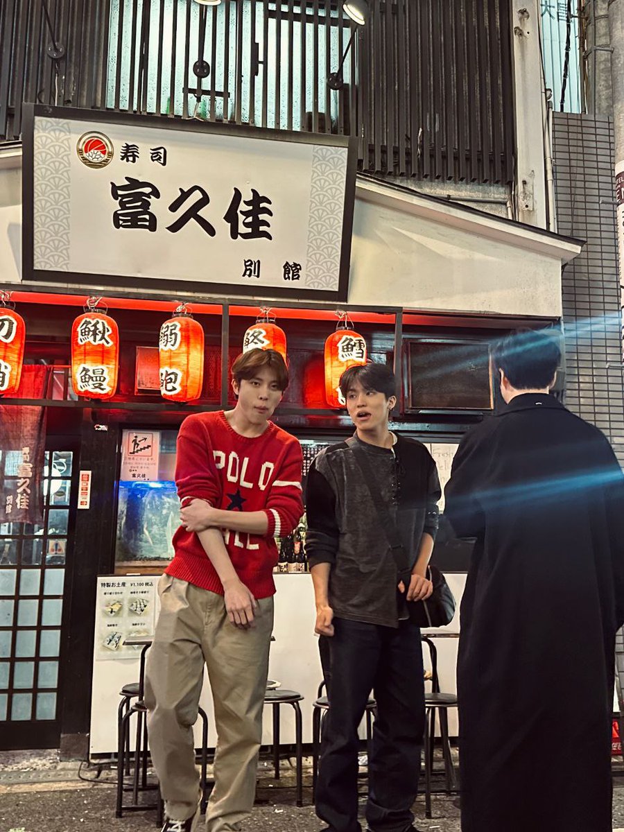 treasure_hd's tweet photo. 📸🐮🐺🦁

#トレジャー #SOJUNGHWAN #소정환 #YOONJAEHYUK #윤재혁 #PARKJEONGWOO #박정우 #TREASURE @treasuremembers https://t.co/0UZ4QRLwwi