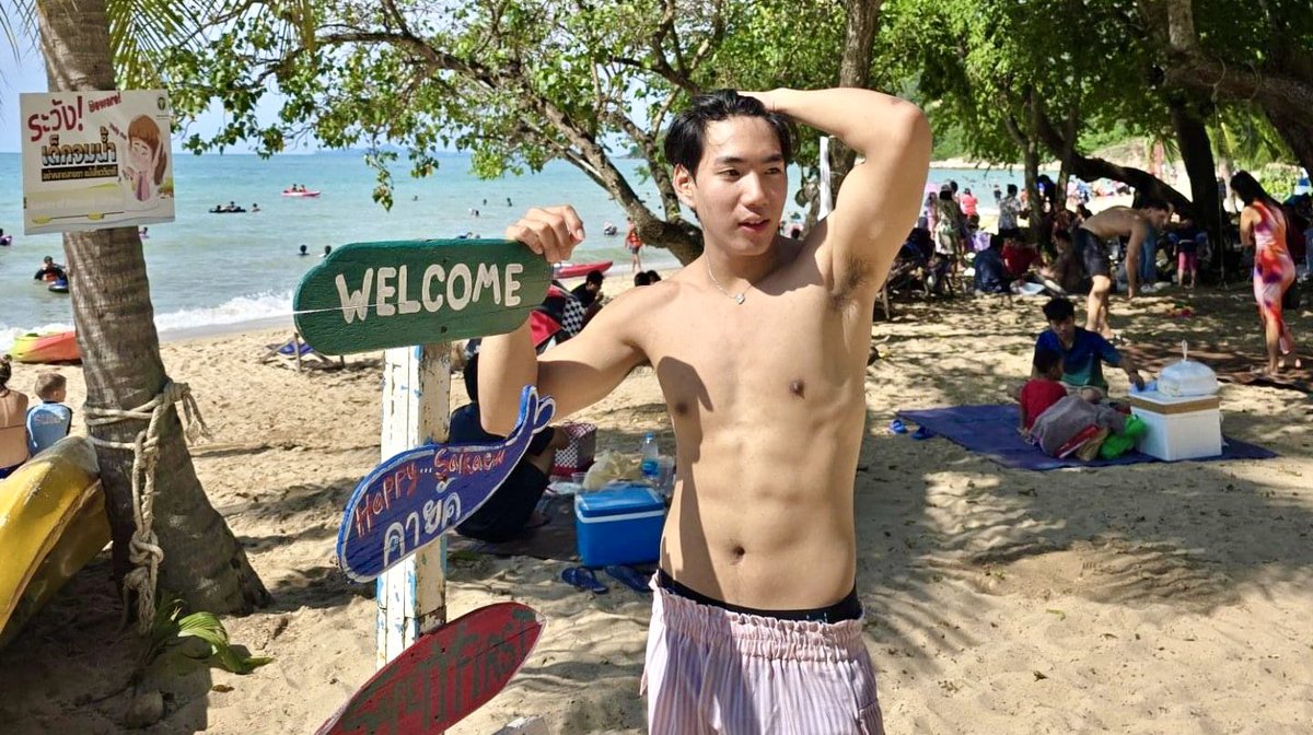 theshabar's tweet photo. เหนื่อยกับการเป็นตัวเองว่ะ ขอไปเป็นของเธอแทนได้ป่าว 😊😊😊😊💪🏻 lll ig : jicanattanon #เสพติดผู้ชาย @theshabar2 https://t.co/ih8UD1ppaG