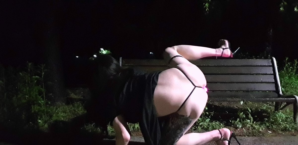 05-06
그저 굵고 긴게 있으면 보지부터 비비고보는 암퇘지년
영역표시하고 역겨운 보지 냄세나 쳐 풍겨대는 지능없는 발정난 얌퇘지 이선이년이에요~
보시면 바로 잡아 드셔도 되지만 실컷 농락하고 드시는걸 추천합니당~

#천박한년
#똥딧불이
#빡대가리
#야노
#암퇘지
#이선