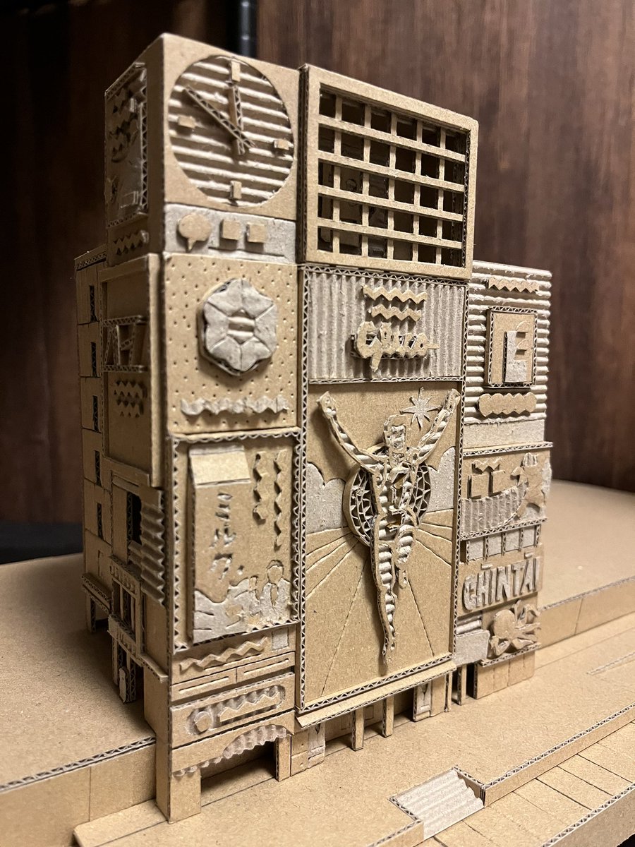 ダンボール道頓堀（制作途中）