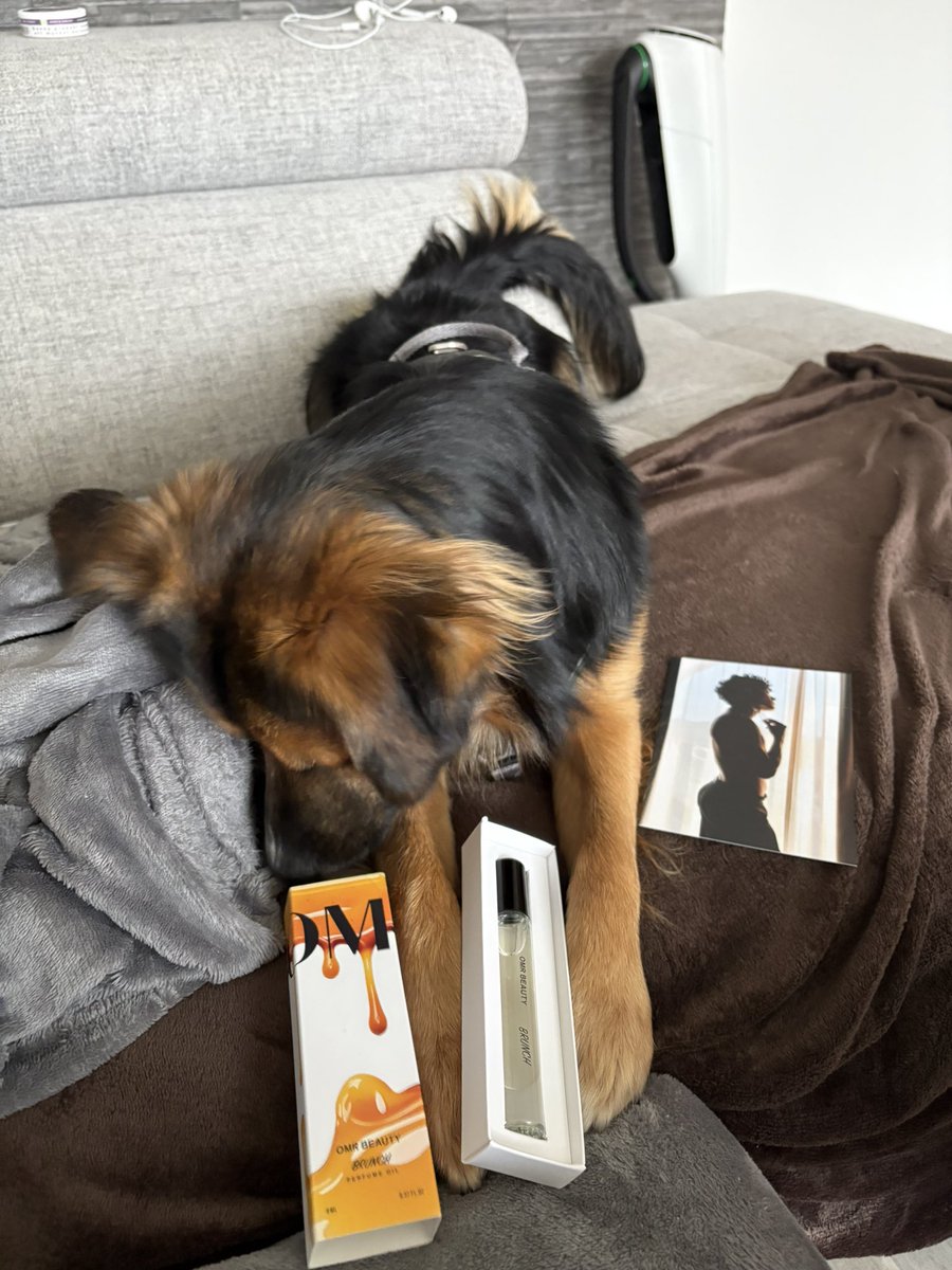FloSimbaDog's tweet image. New scent in town 🥰 received my brunch and it smells delicious @omrbeauty @OmarRudberg