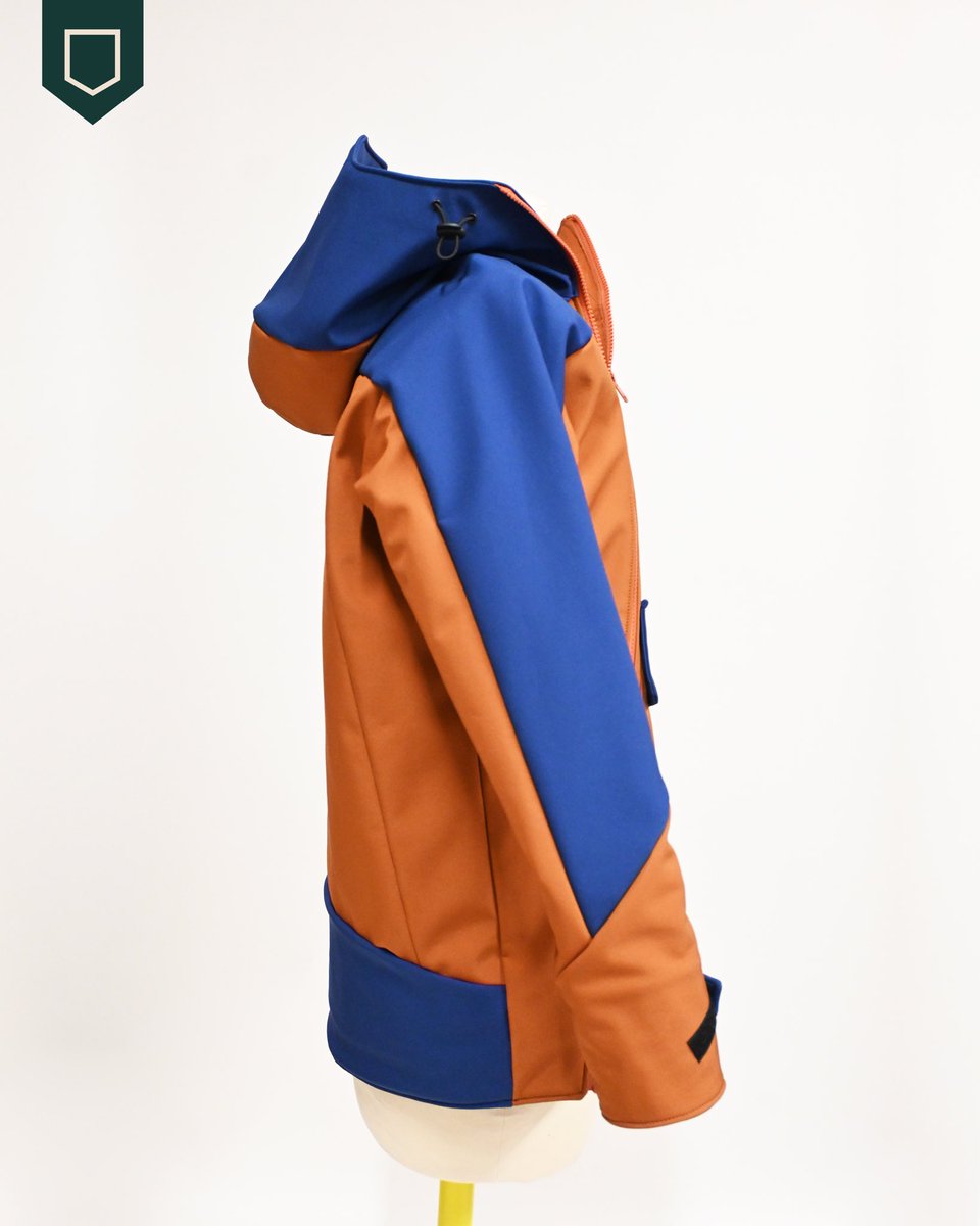 bendmaerschalck's tweet photo. 🎃
#handmade #sewing #raincoat https://t.co/a9edfVLVMF