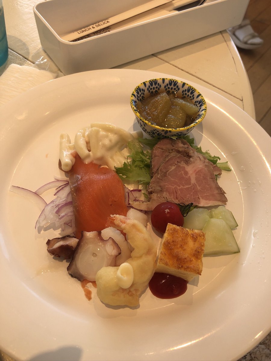 KzcPro's tweet photo. 海の食堂 BAY ARCE　ベイ アルセ

海をみながら優雅にランチ🍽
金沢港 クルーズターミナル
エスカレーターで2階へ

〒920-0332 金沢市無量寺リ65 金沢港クルーズターミナル内 TEL : 076-214-4464

［営業時間］
AM 10：00〜PM 9：00（https://t.co/qvI4O50YXC 8：00） https://t.co/Qh8duegUQj