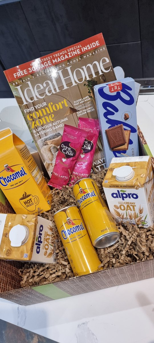 HXWorcester's tweet photo. We are thrilled to share that we received a lovely thank-you box from Homemovebox in appreciation of our role as their social media agent ambassadors! This thoughtful gesture truly made our day and reflects the wonderful partnership we've built. https://t.co/bZdPIZLj0M