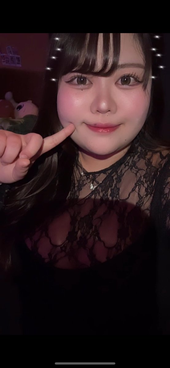 出勤してます！！！！

早速バースデーオリシャン頂いててほろ酔いです〜〜🥺💖

皆様〜〜遊びに来てください〜〜✌🏻