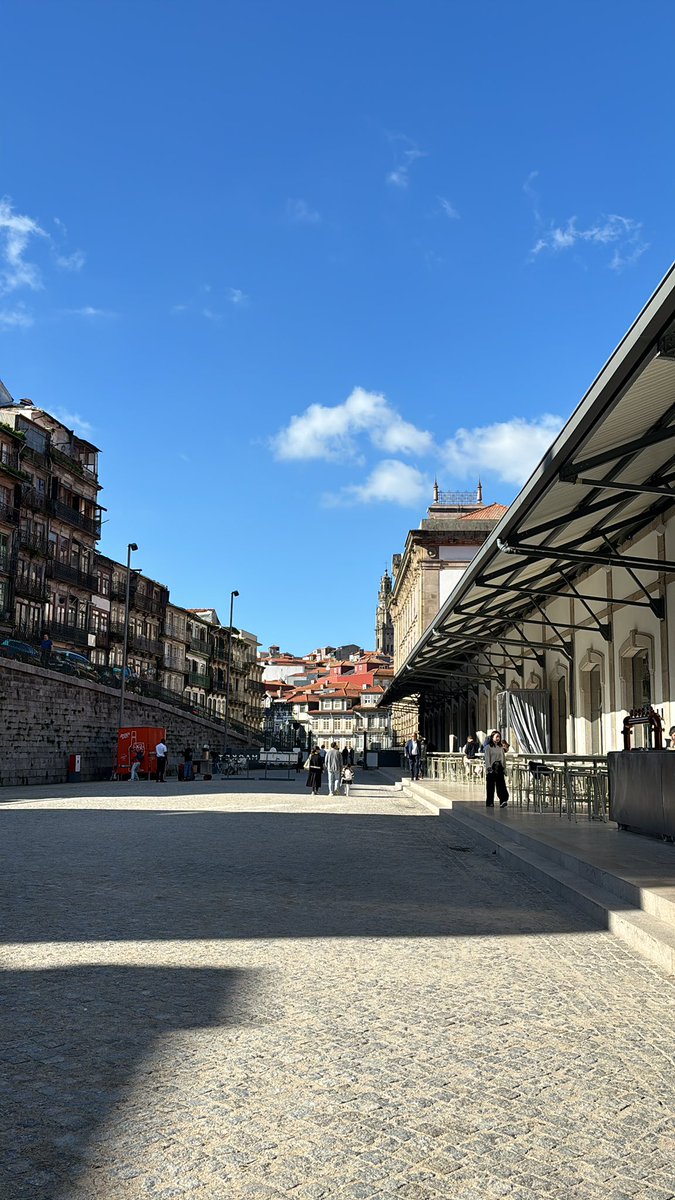 Hello November 😍

Can you guess where I am?