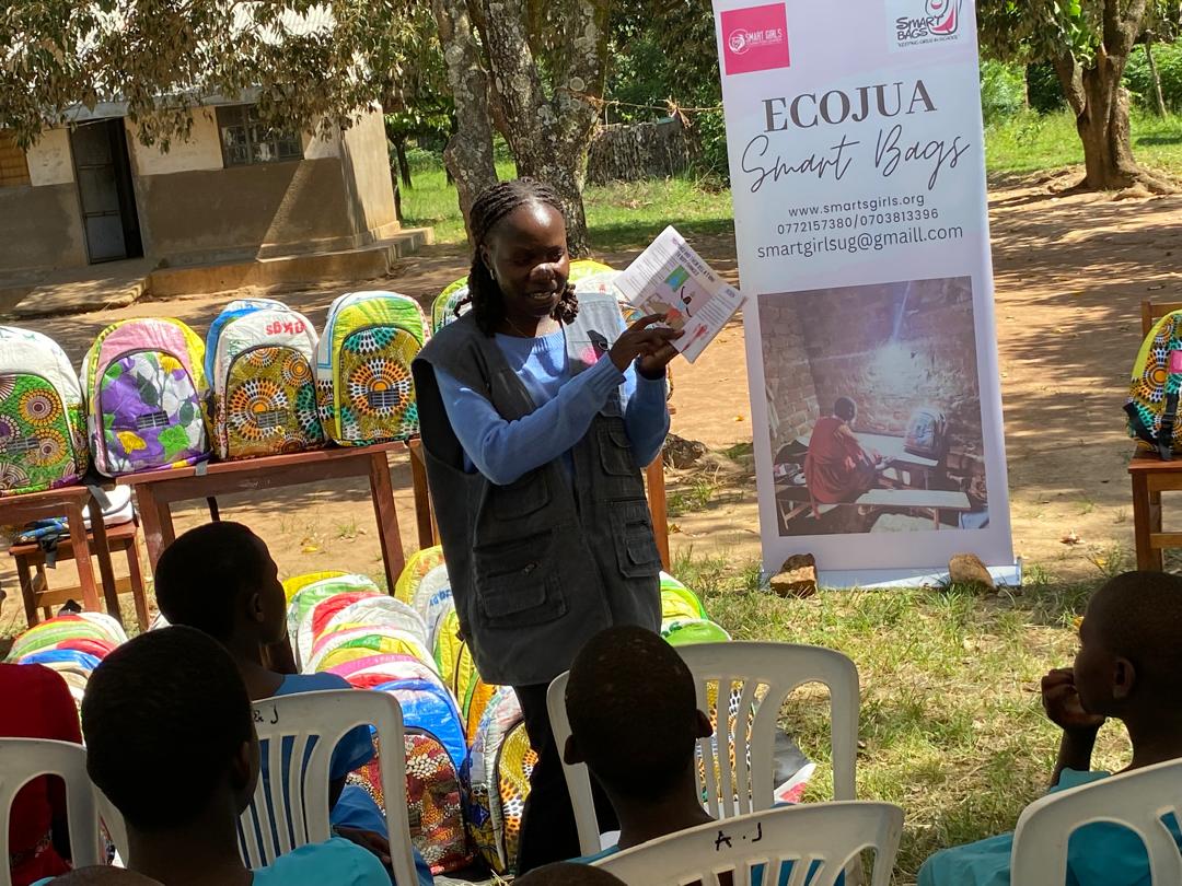 smartgirlsug's tweet photo. Supporting students, one bag at a time! Today, our team delivered 80 EcoJua #SmartBags to vulnerable girls in Serere District, including Serere Township, Olio, Bugondo, and Akudam Primary Schools. https://t.co/2VRtbyPehR