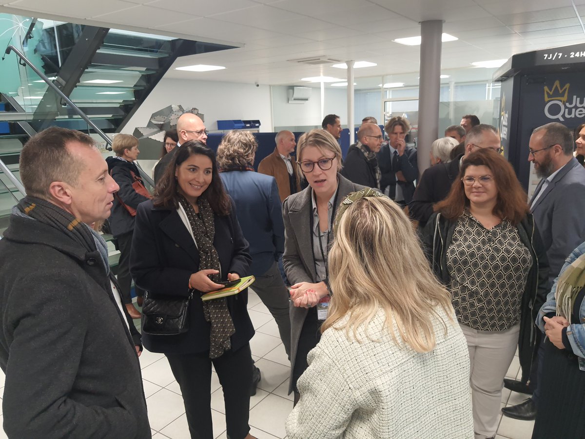 Les DDF <a href="/AcReims/">Académie de Reims</a> ont visité APITECH, spécialisée dans la conception de machines automatisées. Ce fut  une opportunité de découvrir les métiers mobilisés et de faire le lien avec les formations proposées dans les lycées de l'académie.
<a href="/KarimaLamsidfa/">Karima Lamsidfa</a> <a href="/HGouvenaux/">Gouvenaux</a>