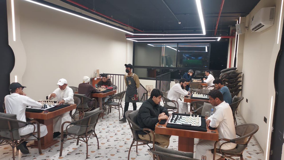 asirchess's tweet photo. ♟️نــوفــمــبــر 11

يستمر الحضور 📊
تستمر المنافسة ⚔️
تستمر المتعة 🤩

عقد نادي عسير للشطرنج اجتماعه الدوري لشهر نوفمبر 

كانت النتائج كالتالي
🥇يعرب الحربات
🥈محمد عرفات
🥉يزن فهد

شكرًا لكل من شارك
وشكر خاص لمقهى -بس ولا- على حسن الضيافة🌹
القادم أجمل✨ https://t.co/mqWQaw0Thx