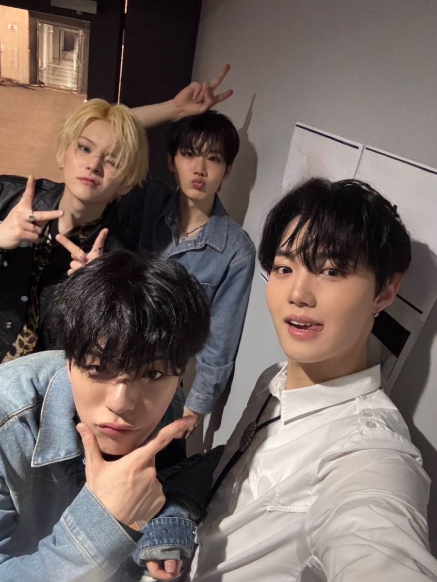 📸🐯🐨🦁🐰

#トレジャー #YOSHI #요시 #JUNKYU #김준규 #YOONJAEHYUK #윤재혁 #DOYOUNG #도영 #TREASURE <a href="/treasuremembers/">TREASURE</a>